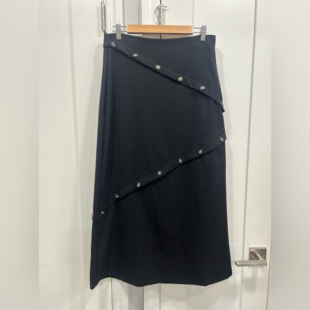 Udel women’s buttons detail maxi skirt